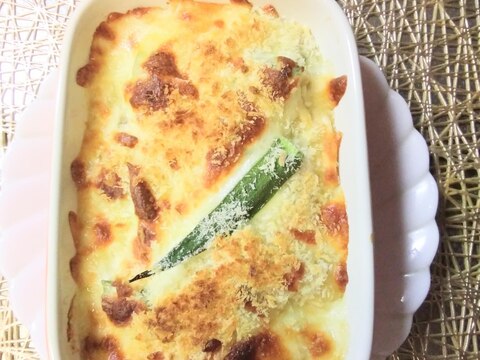 オクラと鶏もも肉のマカロニグラタン☆オクラグラタン